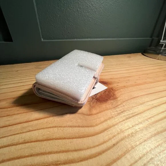 Steve Madden Blayer Linen Pink Compact Wallet - Picture 13 of 15